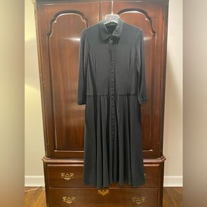 Jones New York Button Down and Sleeved Black Funeral Dress with Collar -Size 14